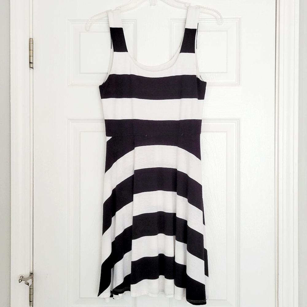 love...ady Skater Dress Black White Stripe M